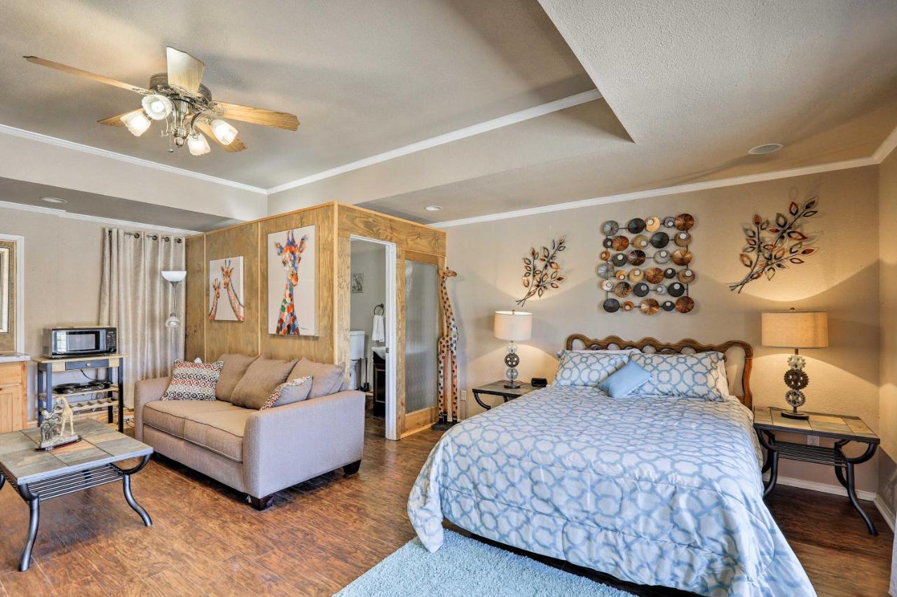 Granbury Studio - 10 Mins From Town And The Lake! Apartment Luaran gambar