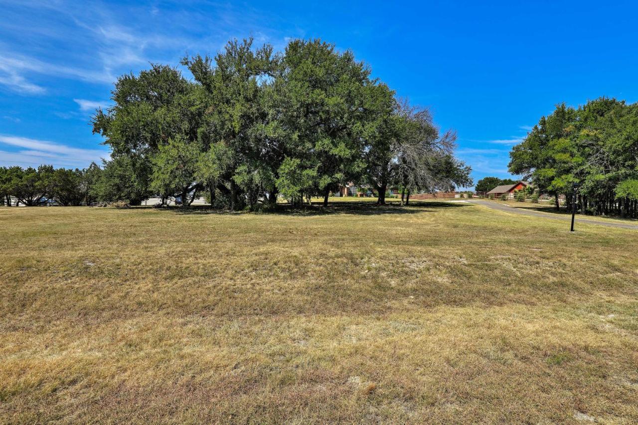 Granbury Studio - 10 Mins From Town And The Lake! Apartment Luaran gambar