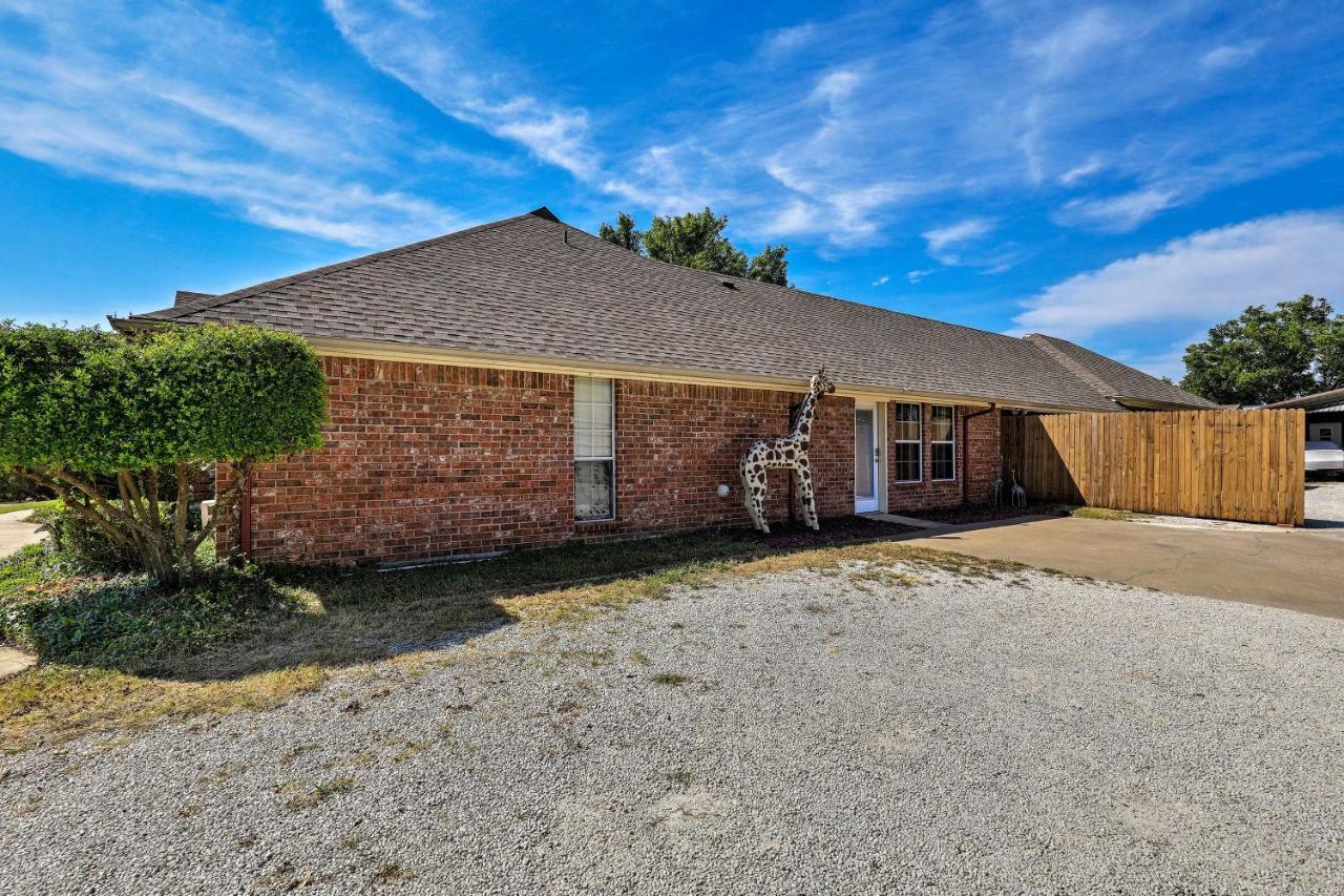 Granbury Studio - 10 Mins From Town And The Lake! Apartment Luaran gambar