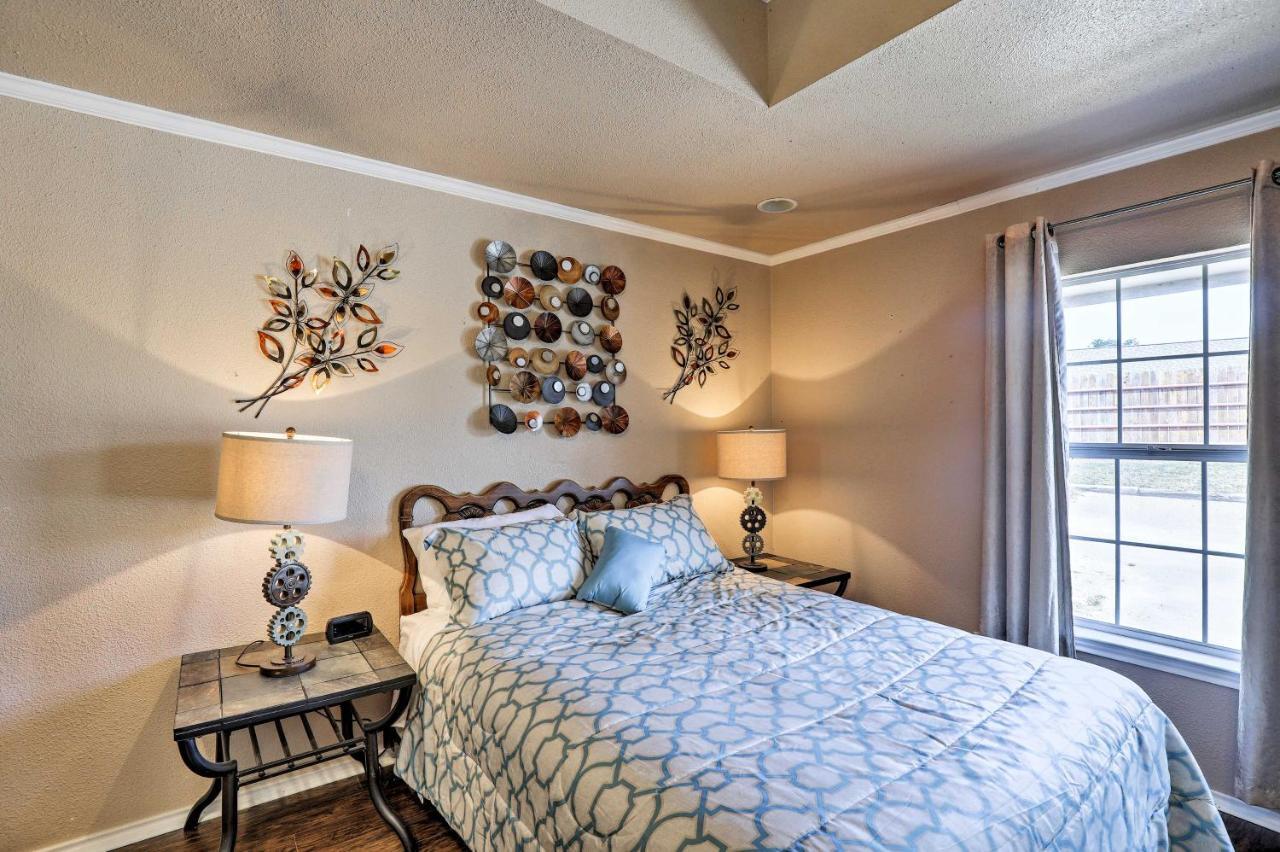 Granbury Studio - 10 Mins From Town And The Lake! Apartment Luaran gambar